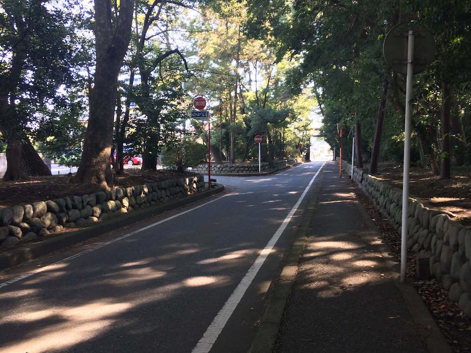 寒川神社の参道
