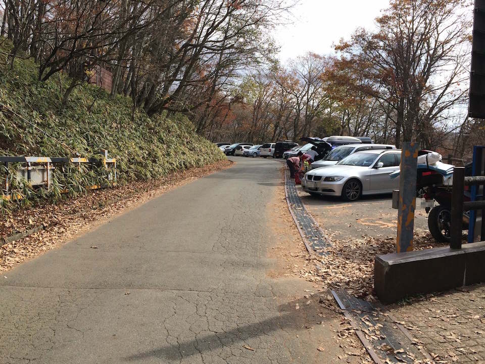 上日川峠の駐車場