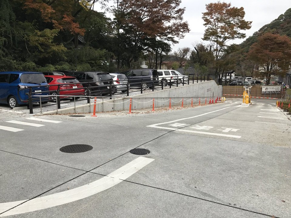 高尾山温泉の駐車場