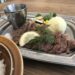 サーロインステーキとポテトサラダ